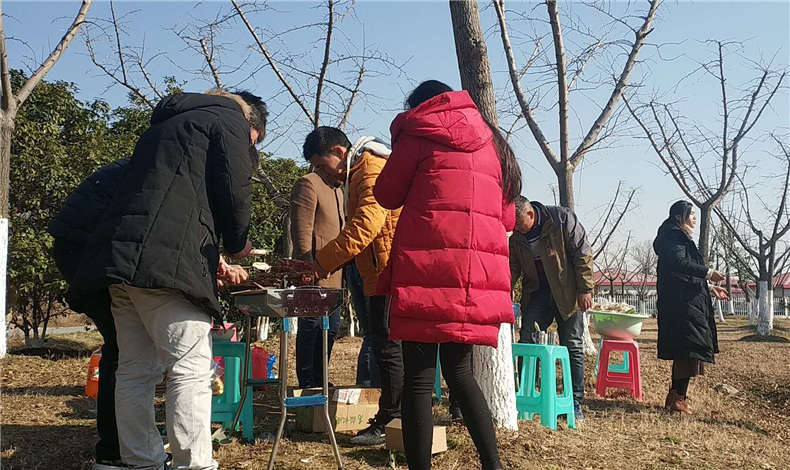 至尊卡爾江蘇分部，開啟烤肉模式